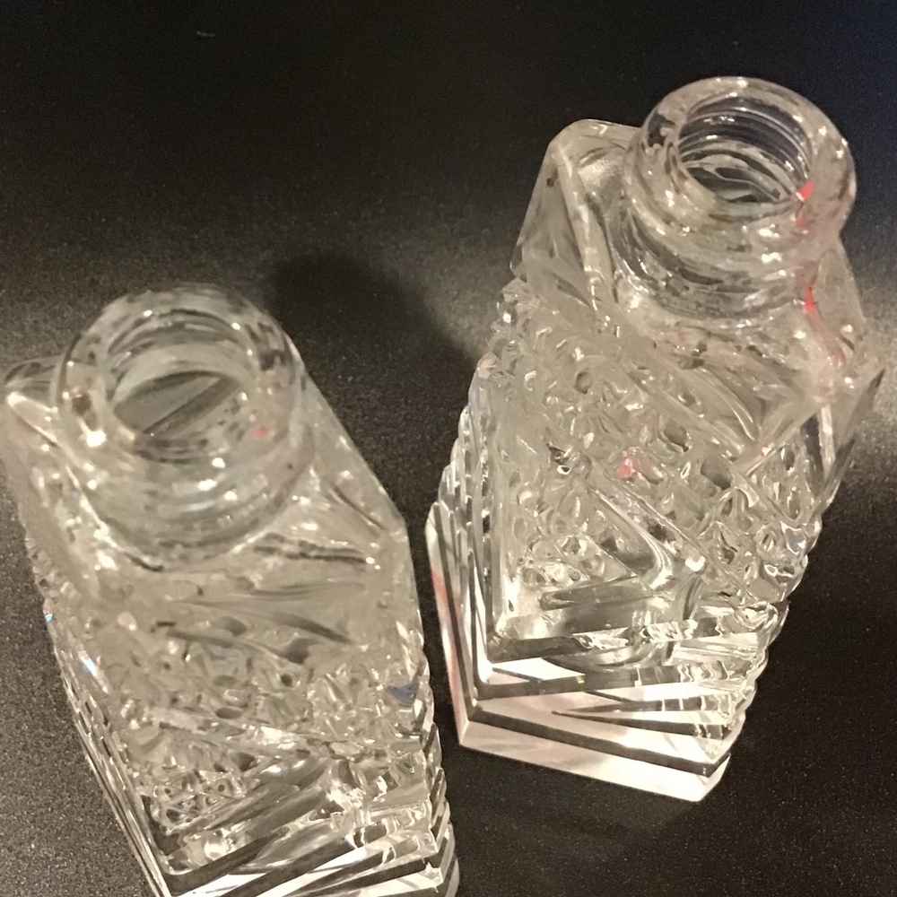 Vintage Clear Cut Glass Salt & Pepper Shakers Set 4 3/4” Tall - Picture 10 of 15